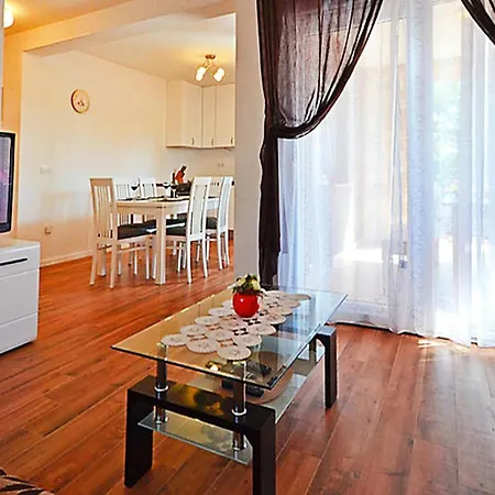 House In Privlaka, Close To The Sandy Holiday home